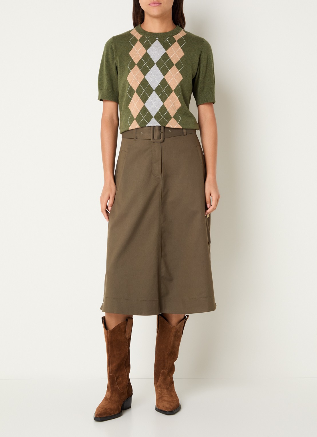 Josephine & Co Chandler fijngebreide T-shirt in wolblend met ruit dessin - voorkant 3 legergroen