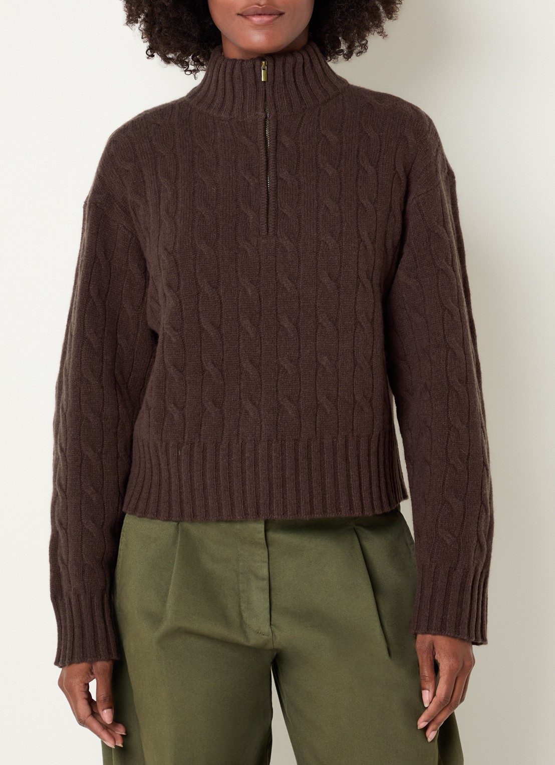 Josephine & Co Claude kabelgebreide trui met halve rits en col - detail donkerbruin