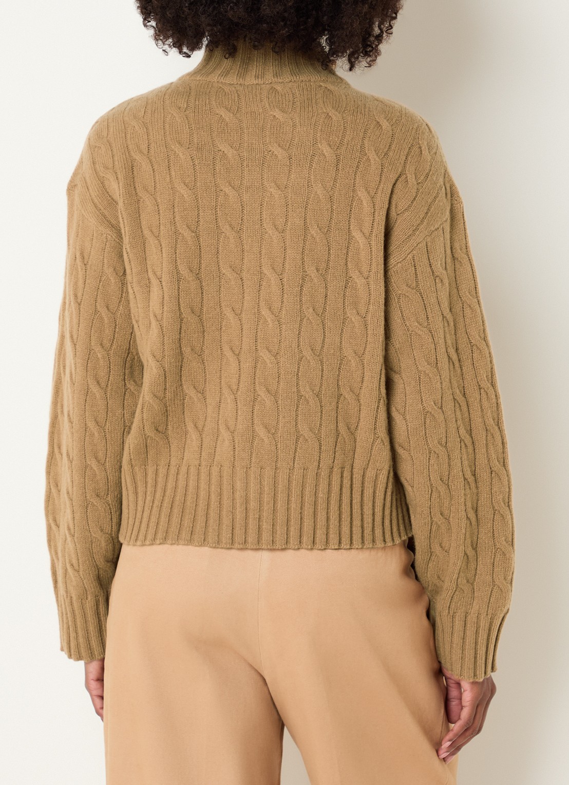 Josephine & Co Claude kabelgebreide trui met halve rits en col - achterkant 2 camel