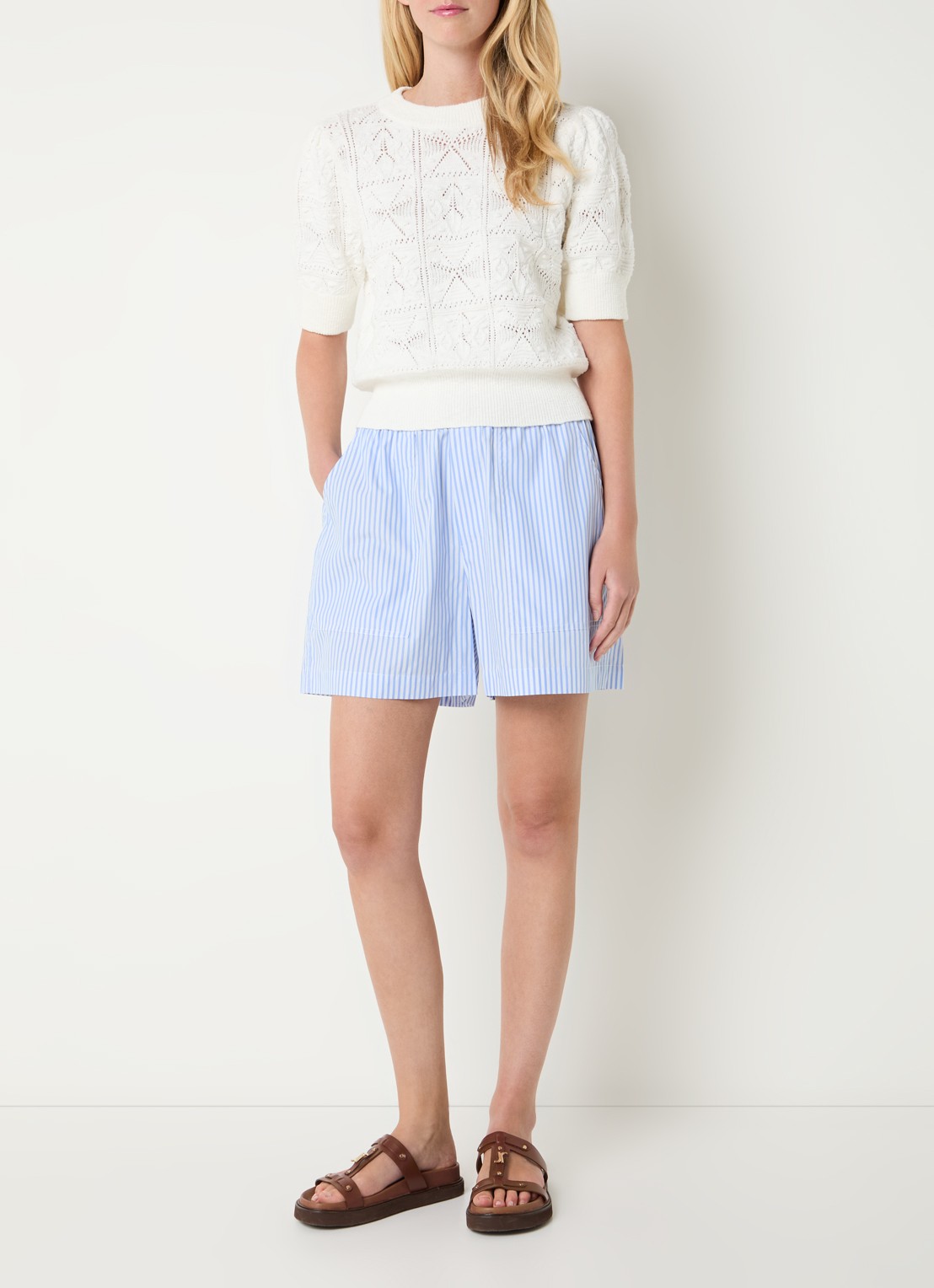 Josephine & Co Dieuwertje top met broderie - voorkant 3 wit