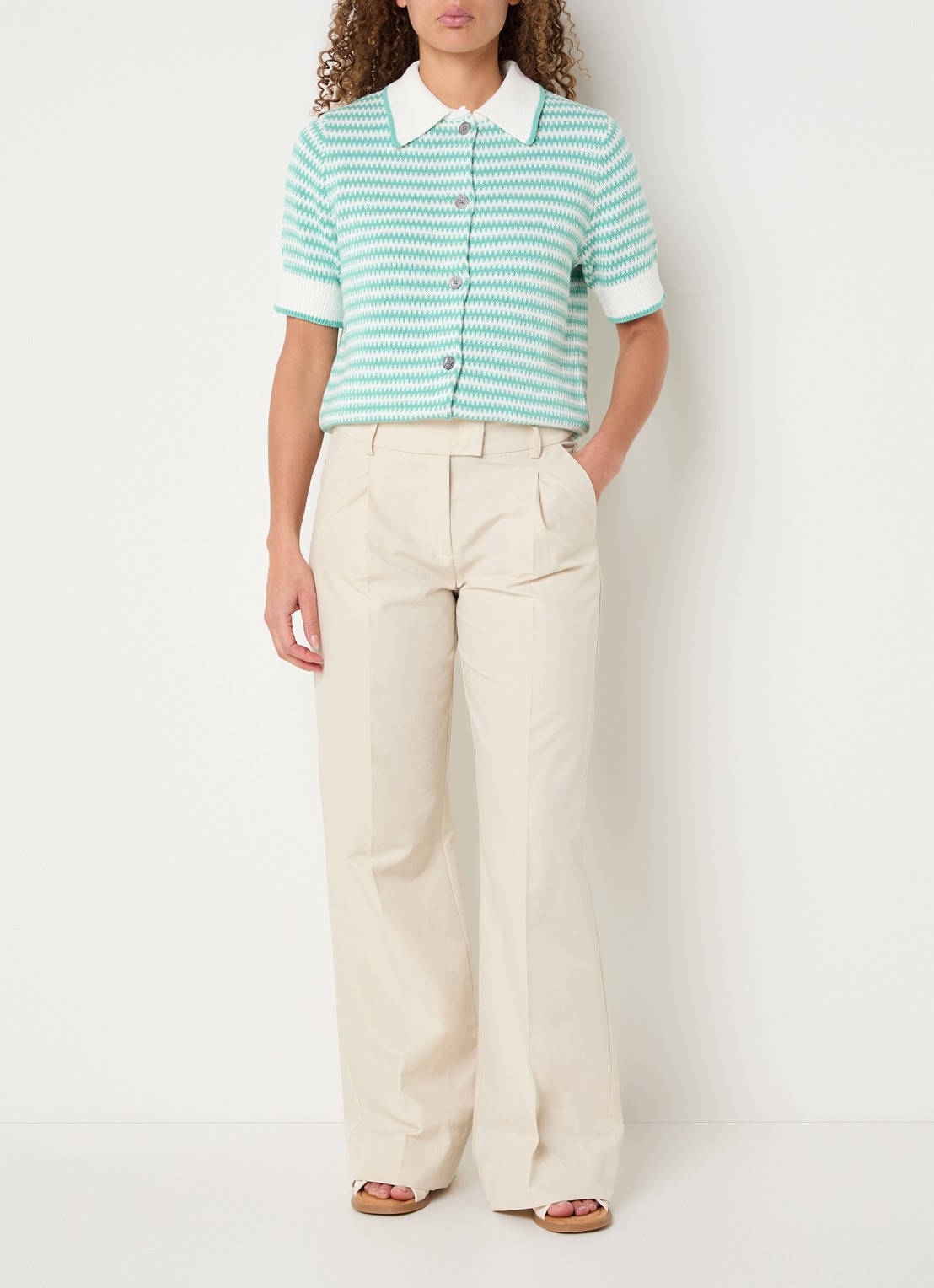Josephine & Co High waist wide fit pantalon met steekzakken - voorkant 3 beige