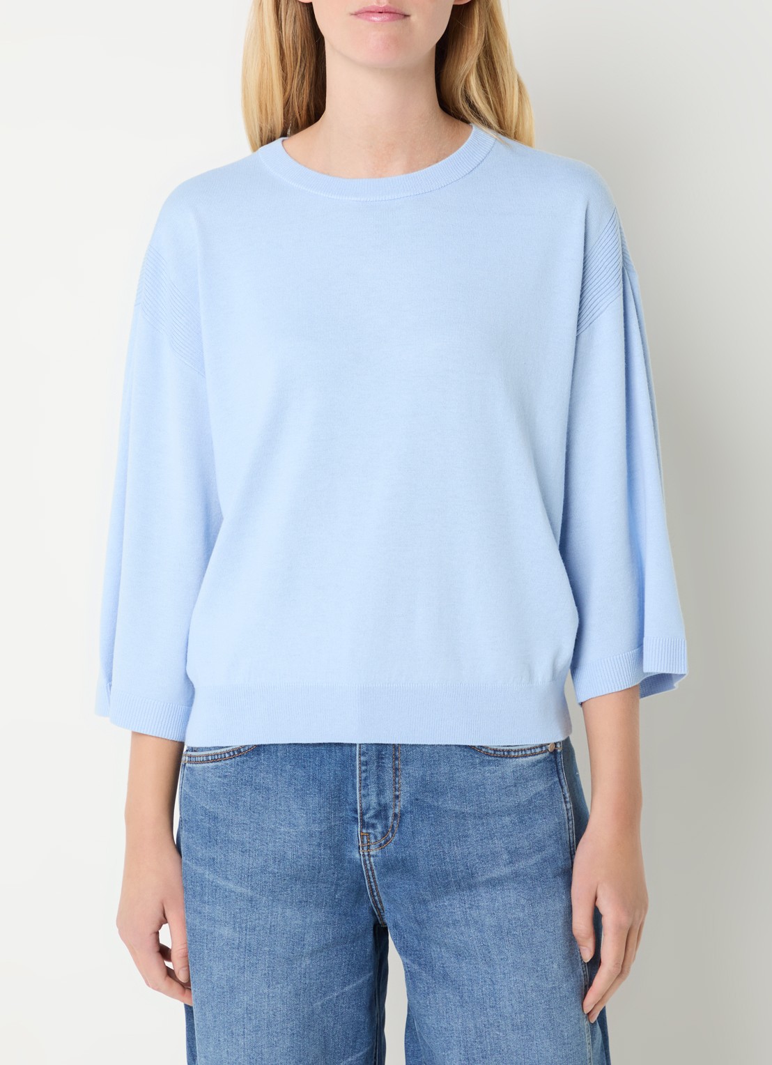 Josephine & Co Janou fijngebreide pullover met trompetmouw - detail 4 lichtblauw