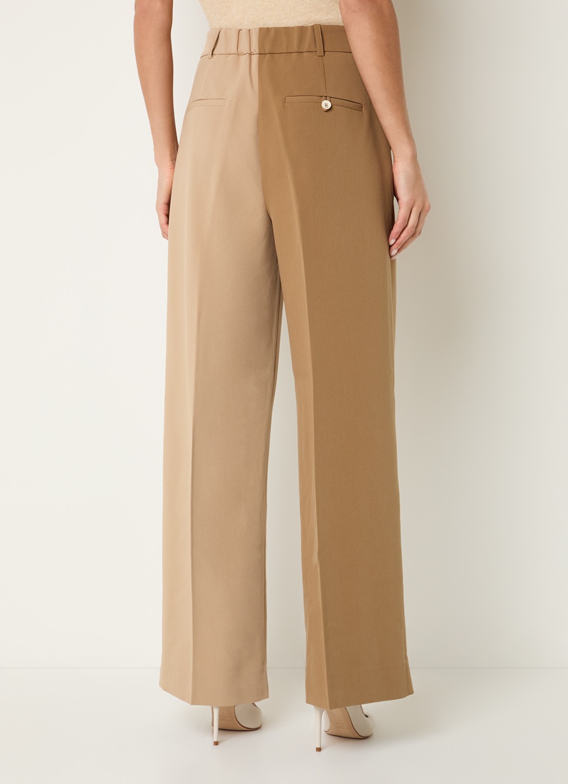 JOSH V Emma high waist loose fit pantalon met persplooi en steekzakken - achterkant 2 camel