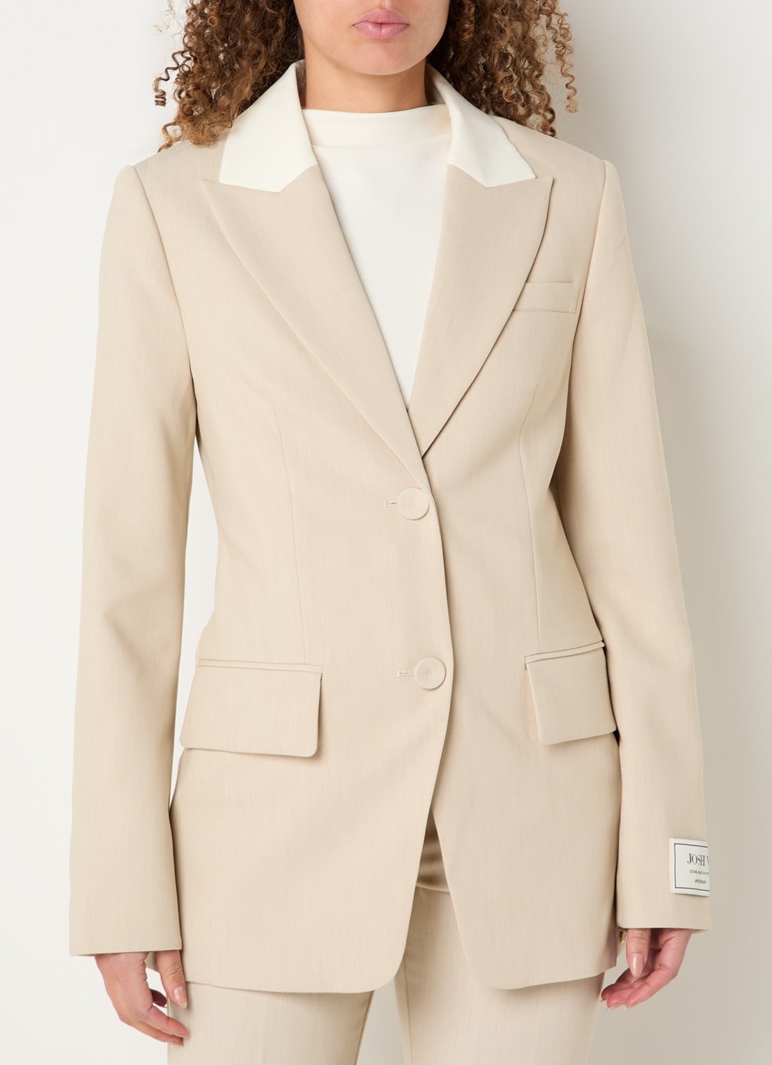 JOSH V Nila blazer met klepzakken - detail 3 beige