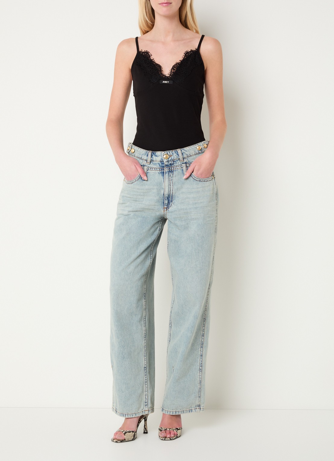 JOSH V River top met details van kant - voorkant 2 zwart