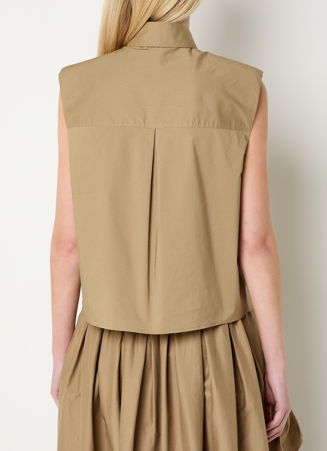 JOSH V Susie blouse met schoudervulling en logoborduring - achterkant khaki