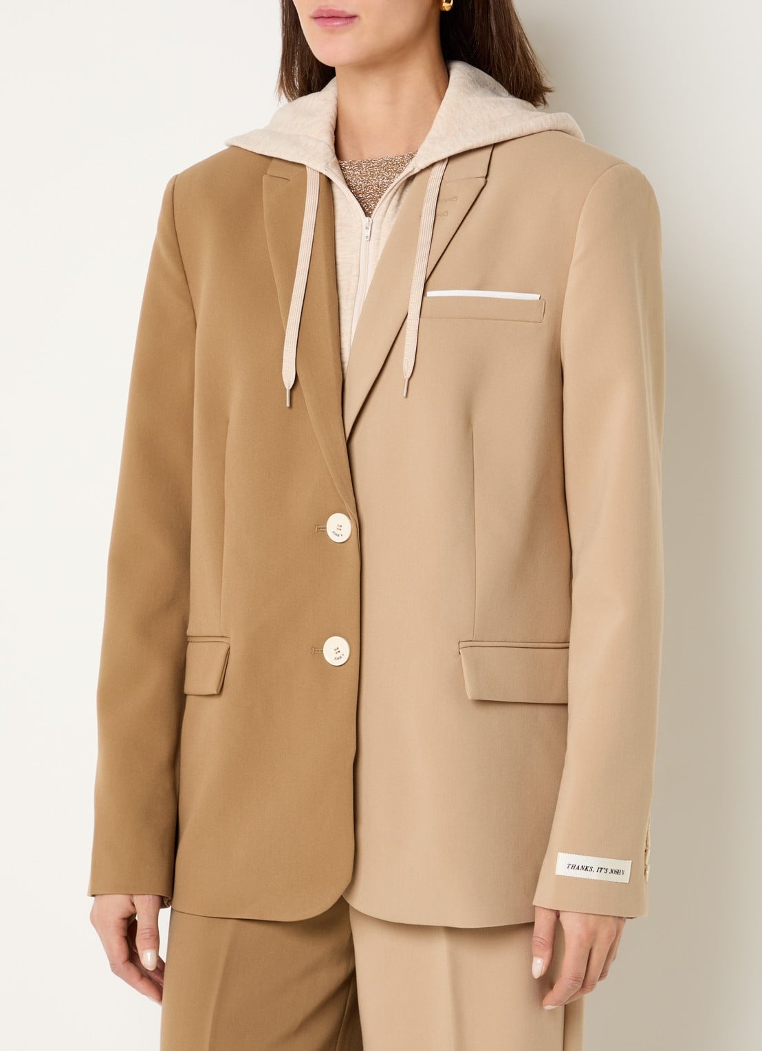 JOSH V Suus Hoodie blazer met uitneembare voering en schoudervulling - detail 4 camel