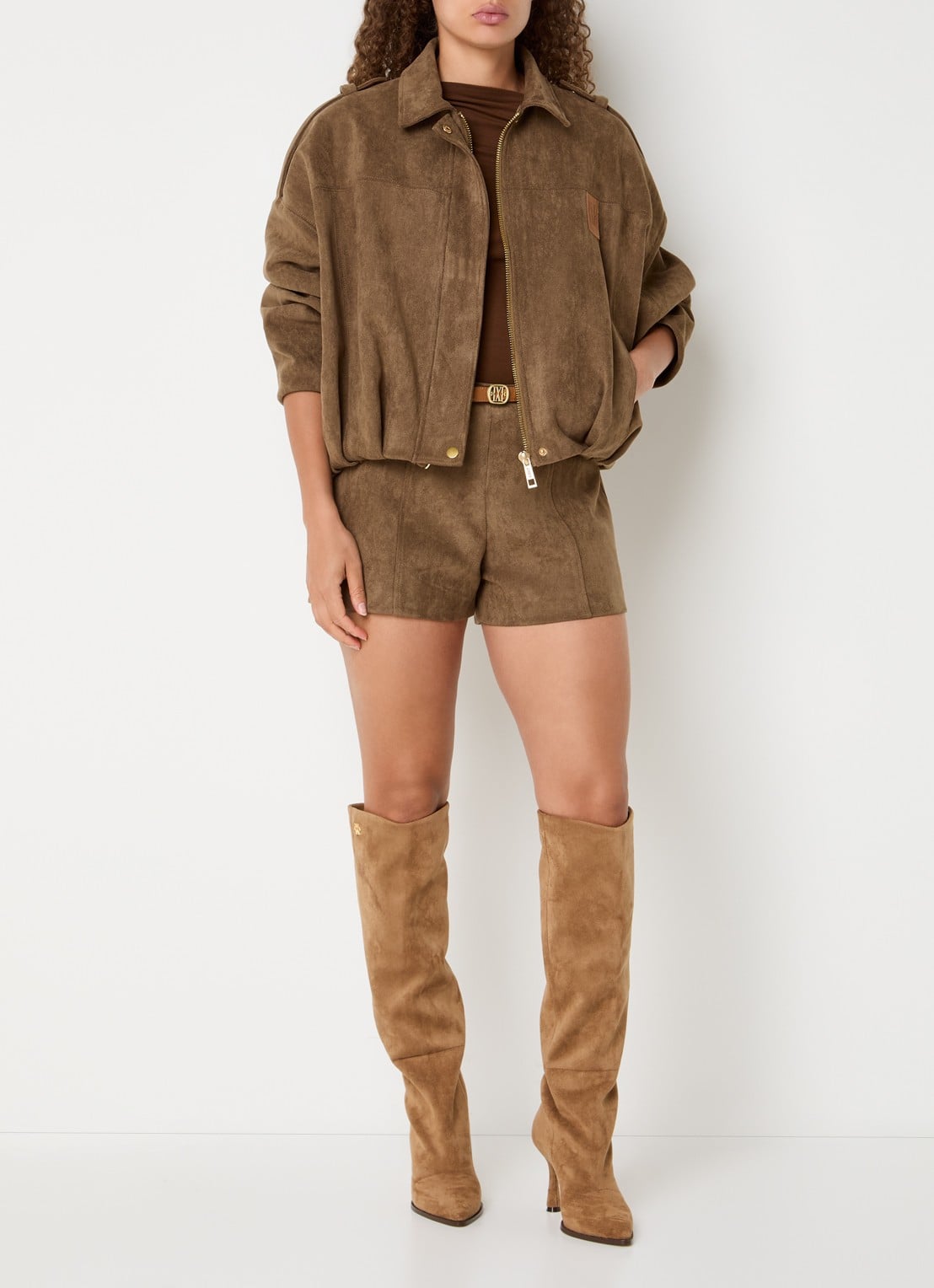 JOSH V Vik high waist straight fit korte broek van imitatiesuède - voorkant 2 lichtbruin