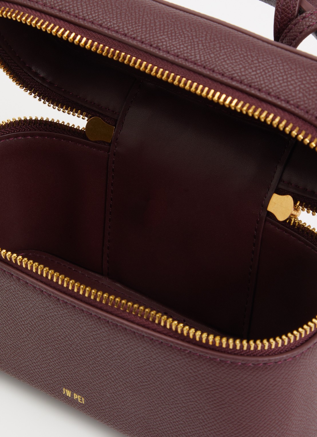 JW PEI Cleo Box handtas met afneembare schouderriem - detail 3 bordeauxrood