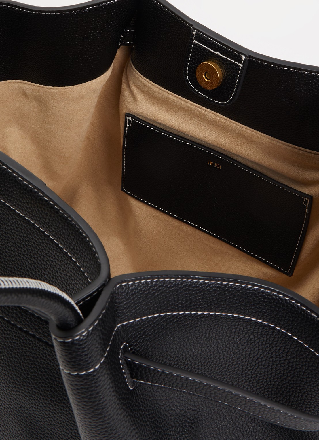 JW PEI Hana Large schoudertas met logo - detail 3 zwart