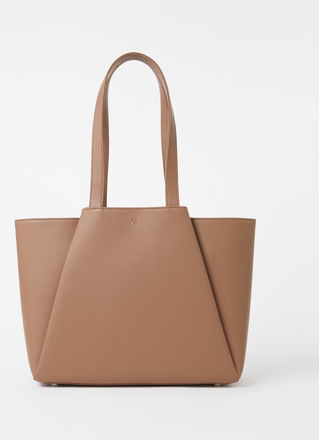 KAAI Midi Pyramid schoudertas van leer met 13,5 inch laptopvak - voorkant taupe