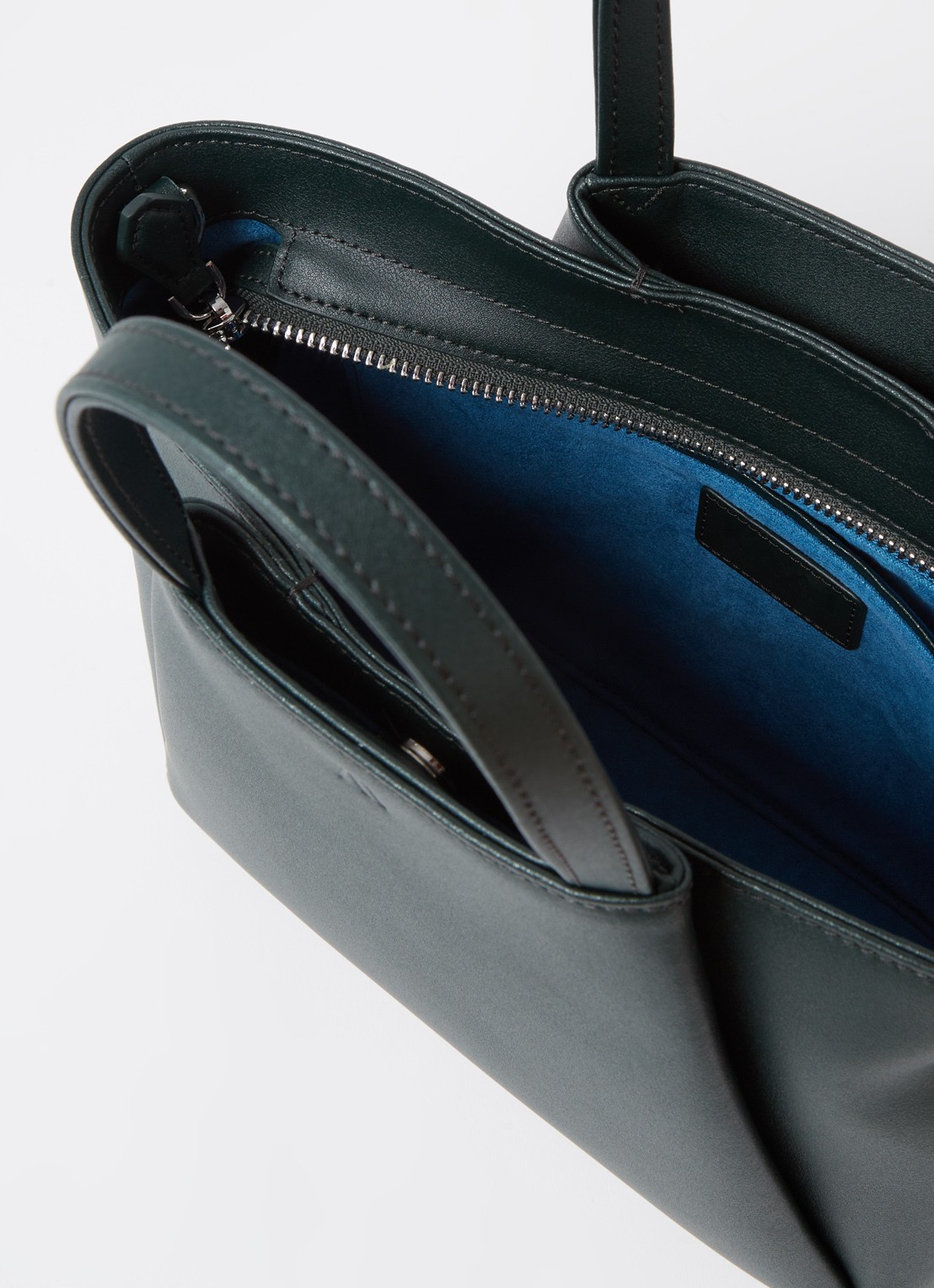 KAAI Mini Pyramid crossbodytas van leer - detail 3 donkergroen