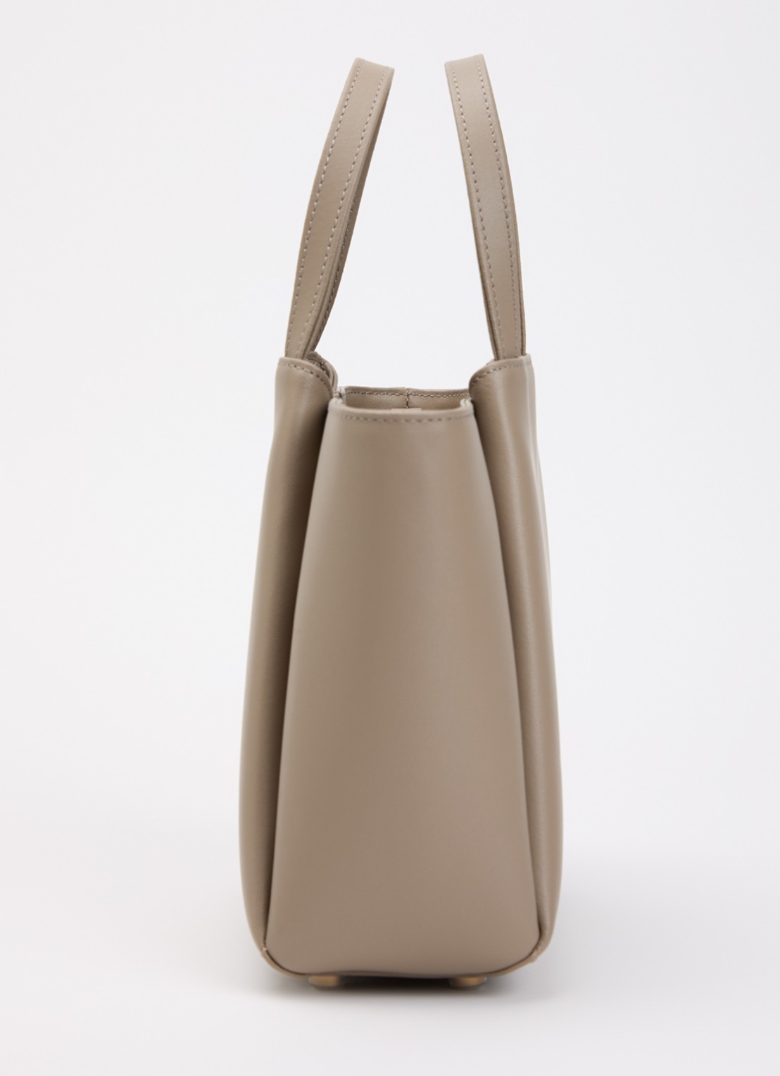 KAAI Mini Pyramid handtas van leer met afneembare schouderriem  - detail 3 taupe