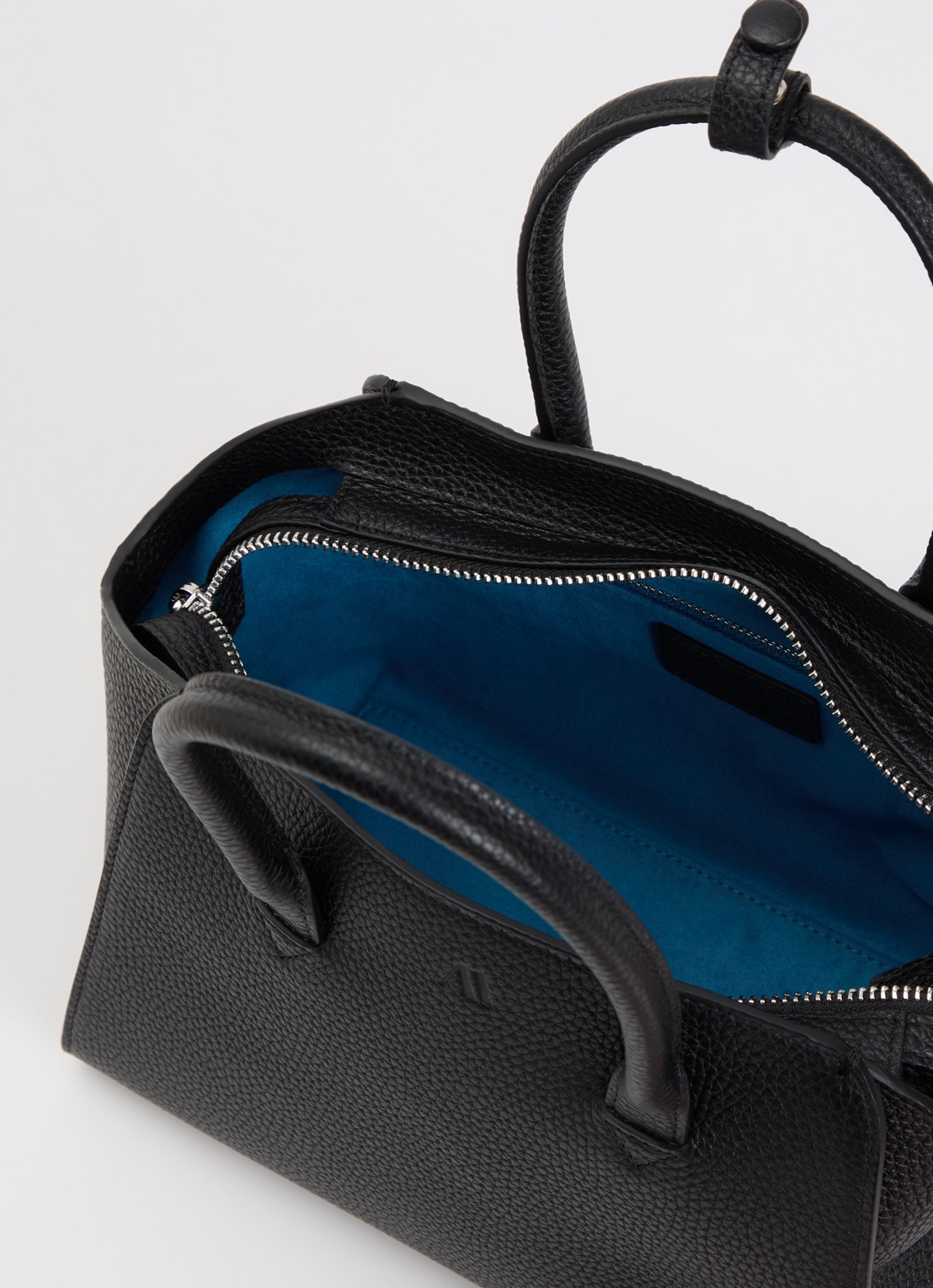KAAI Mini Voyager handtas van leer met afneembare schouderriem - detail 2 zwart