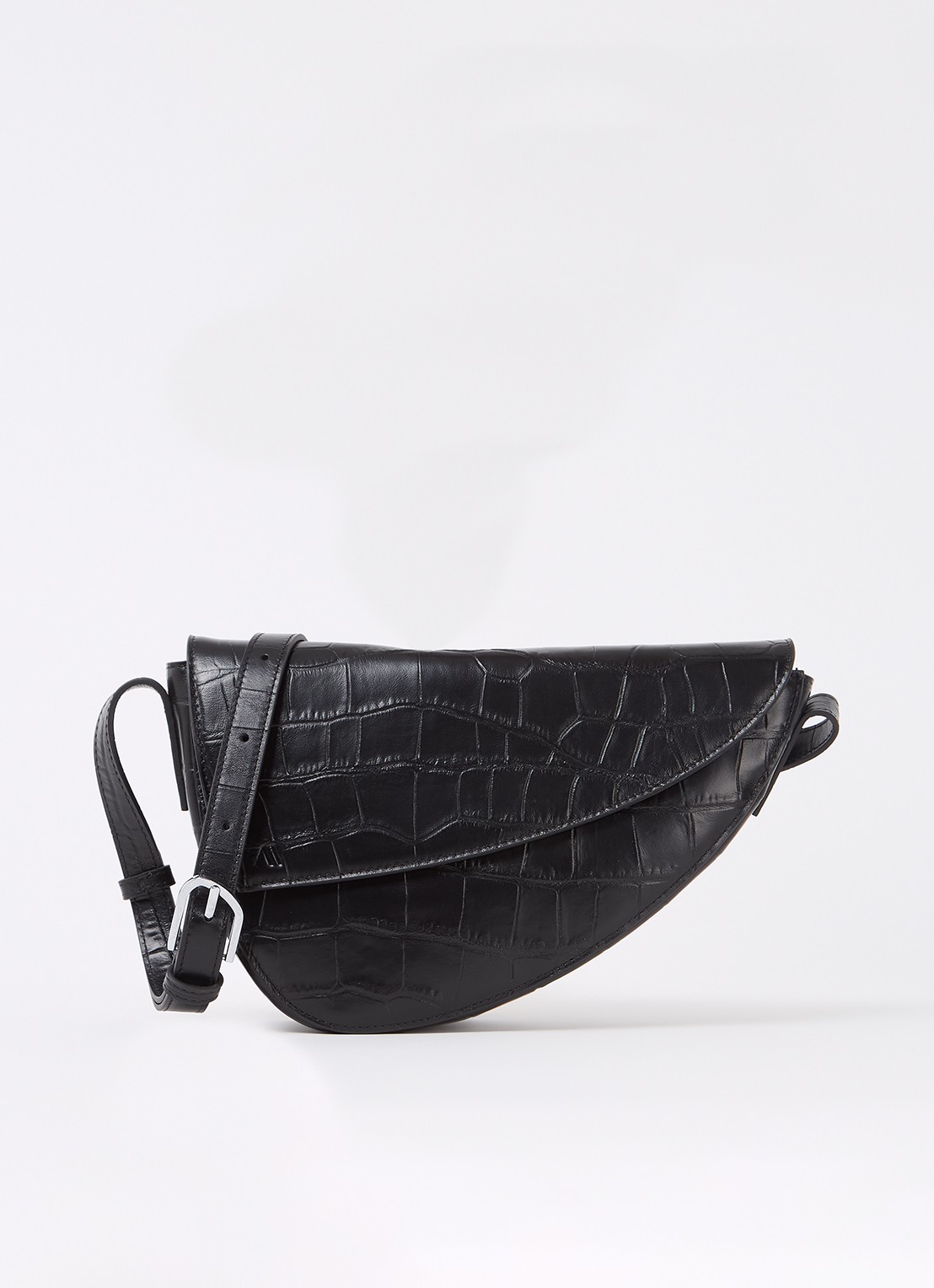 KAAI Rebel crossbodytas van kalfsleer  - voorkant 2 diepzwart