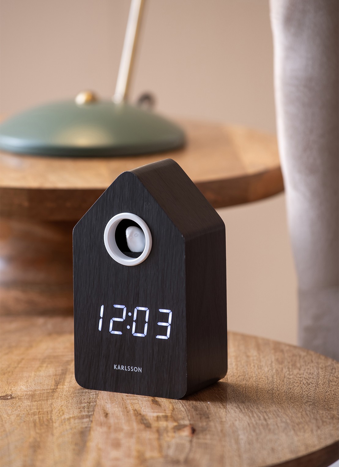 Karlsson Cuckoo LED wekker - voorkant zwart