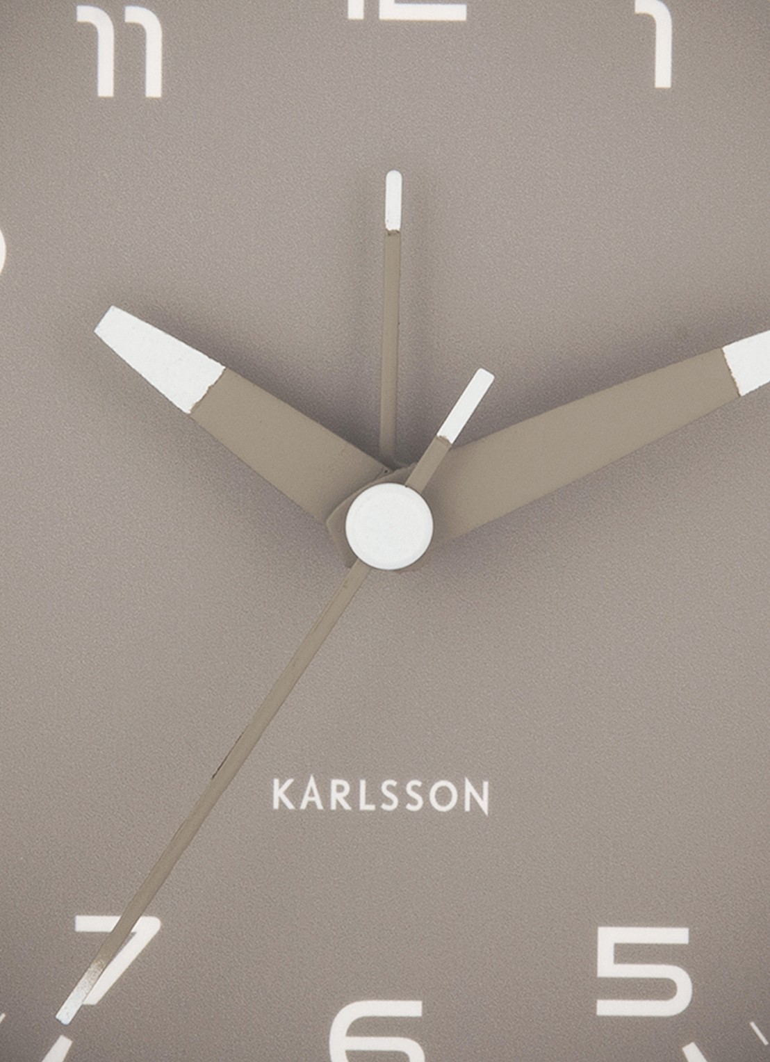 Karlsson Orgullo wekker - detail 2 grijs