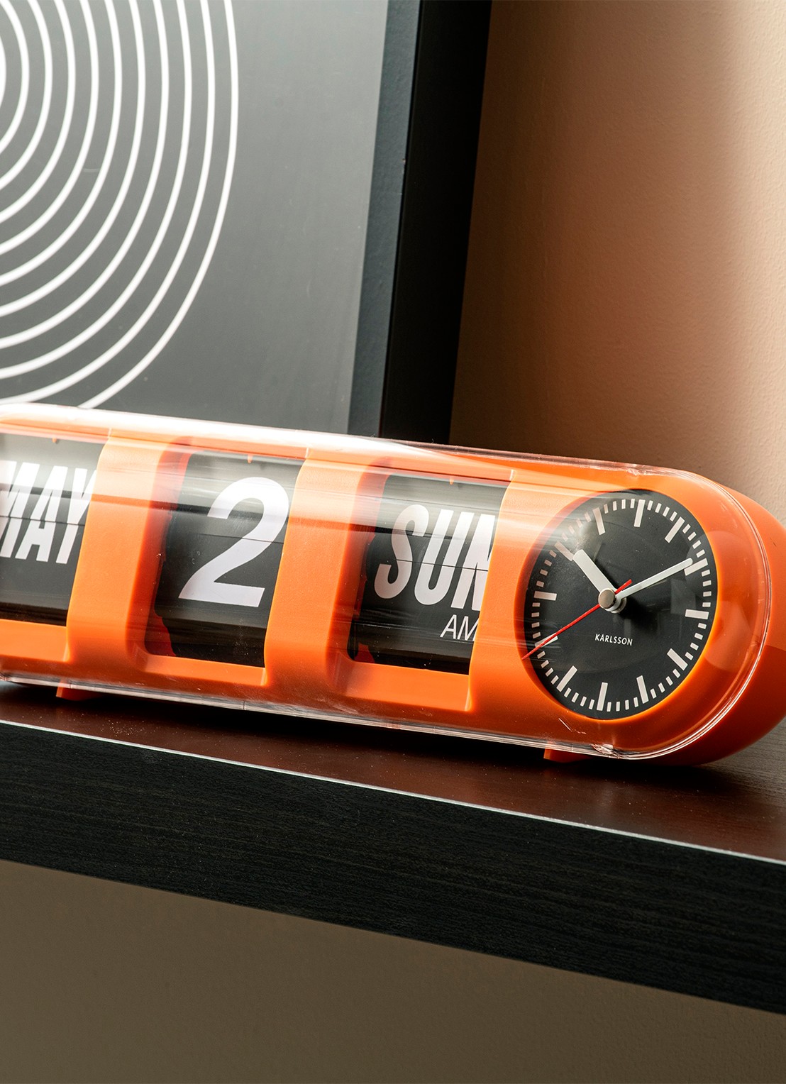 Karlsson Tube Flip wandklok - voorkant 3 oranje