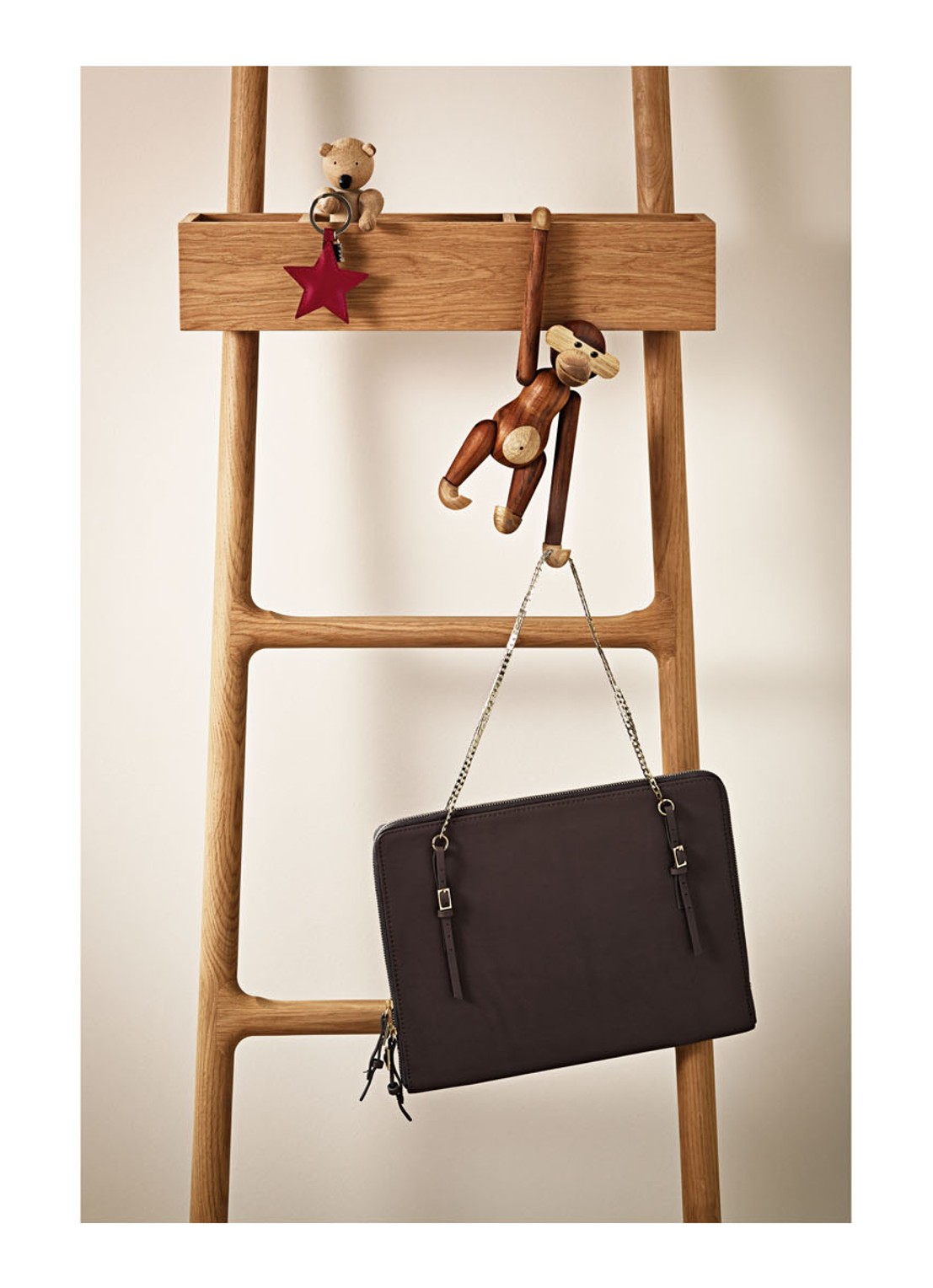 Kay Bojesen Monkey small ornament 20 cm  - voorkant 3 bruin