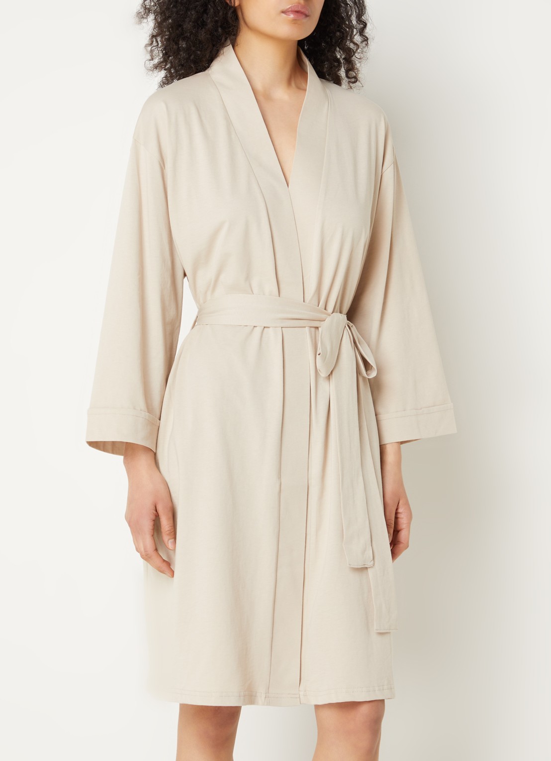 Kayori Saigon kimono met strikceintuur - detail 4 zand