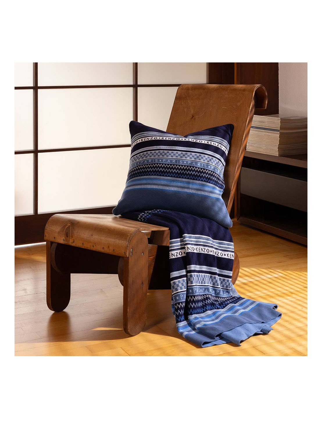 KENZO Jakado sierkussenhoes 45 x 45 cm - voorkant 5 donkerblauw