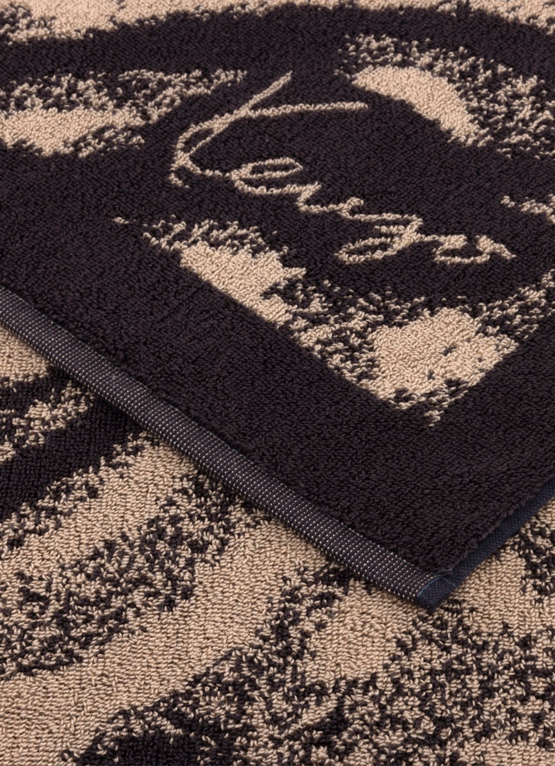 KENZO K Fauve strandlaken - 90 x 160 cm - voorkant 3 beige