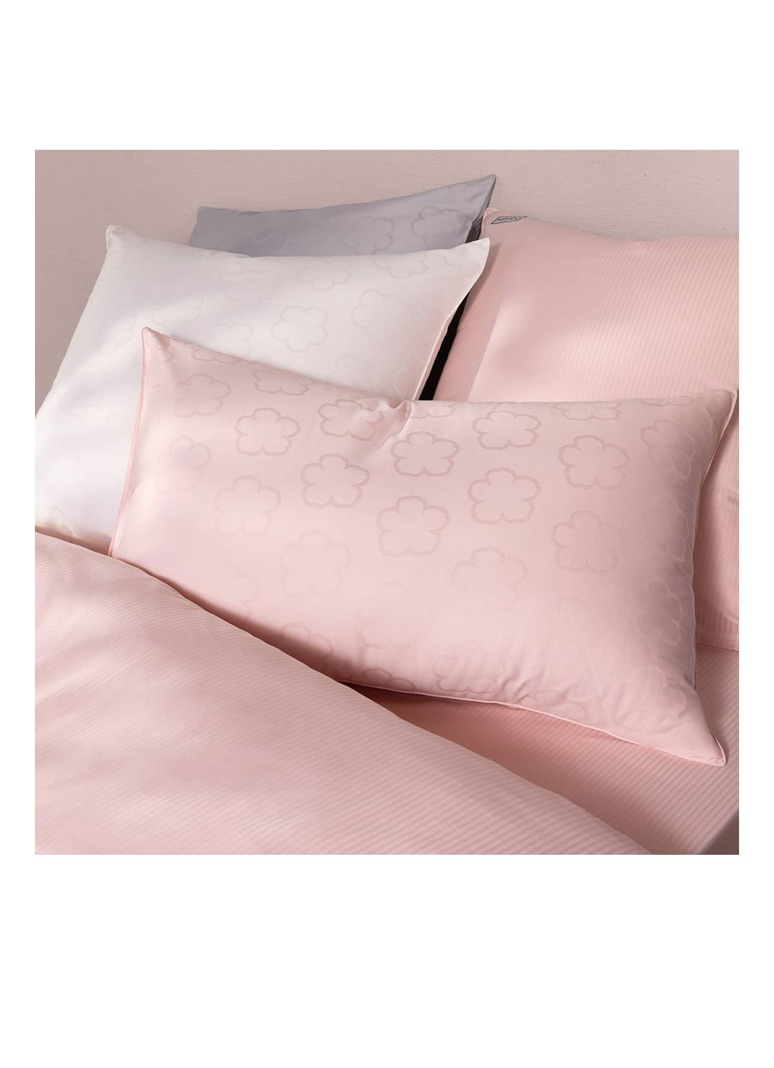 KENZO K Hanadot hoeslaken van satijn, hoekhoogte 33 cm - achterkant 9 lichtroze