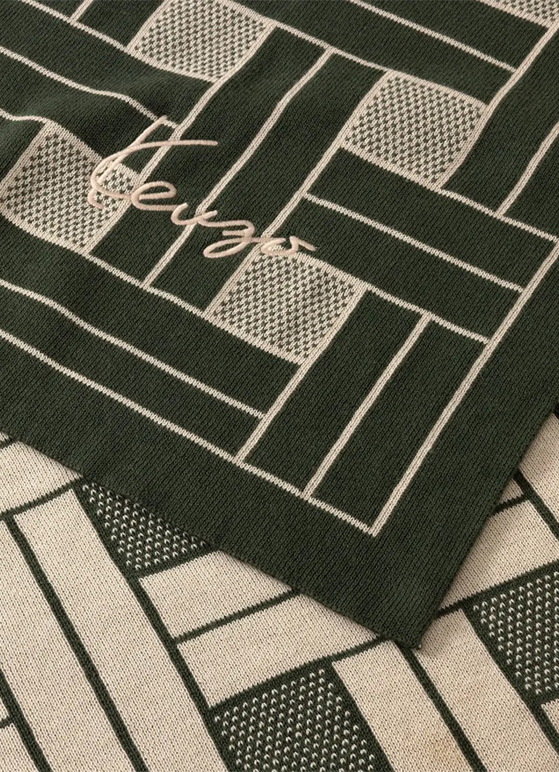 KENZO Plaid 170 x 130 cm - voorkant 3 khaki