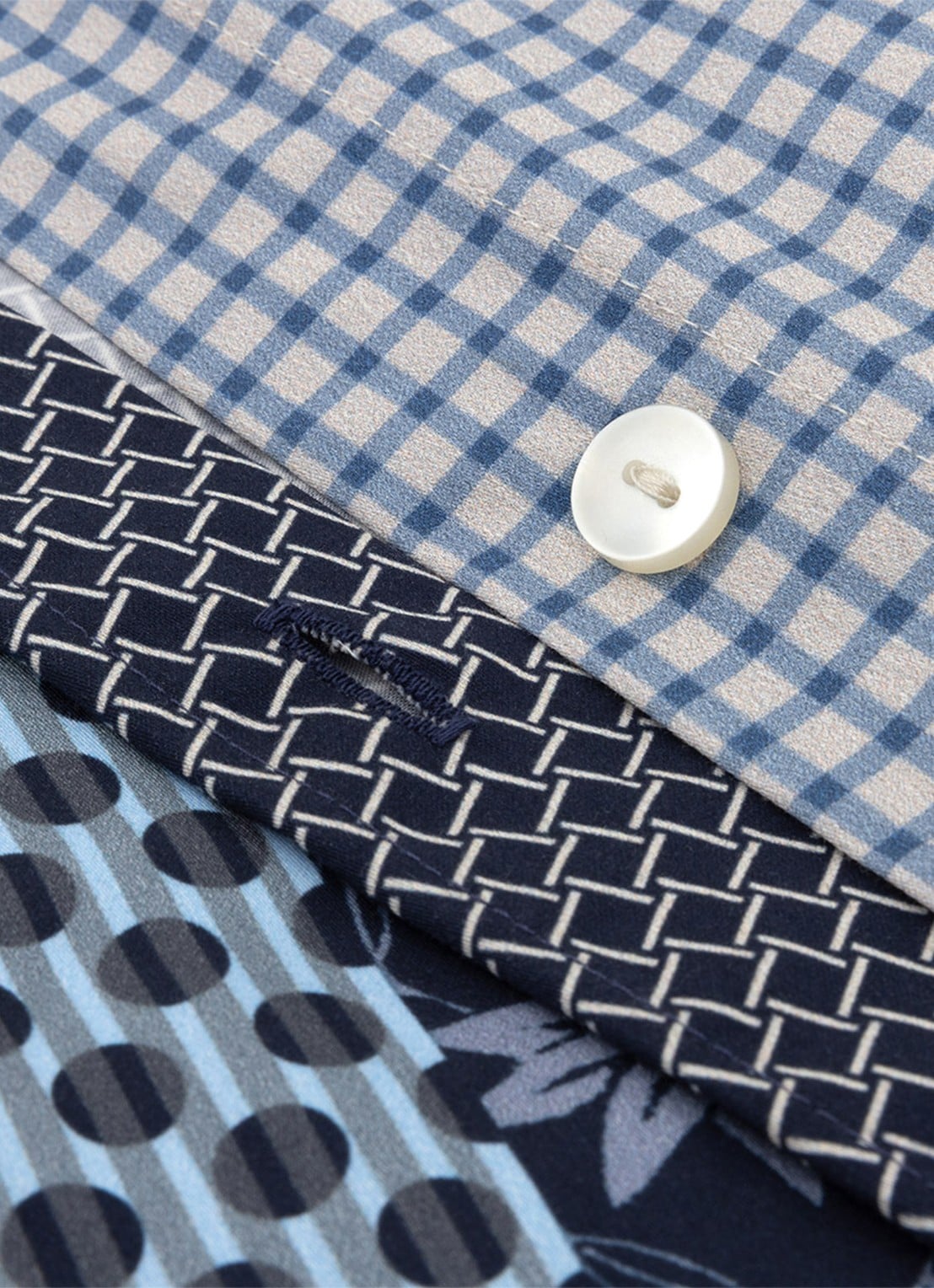KENZO Rythm dekbedovertrek van katoensatijn 300TC - exclusief kussenslopen - achterkant 5 donkerblauw