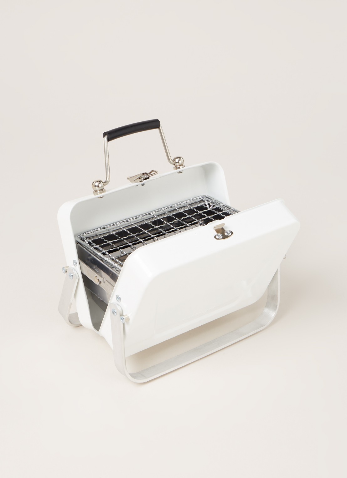 Kikkerland Draagbare houtskoolbarbecue 18 x 13 cm  - voorkant 2 wit