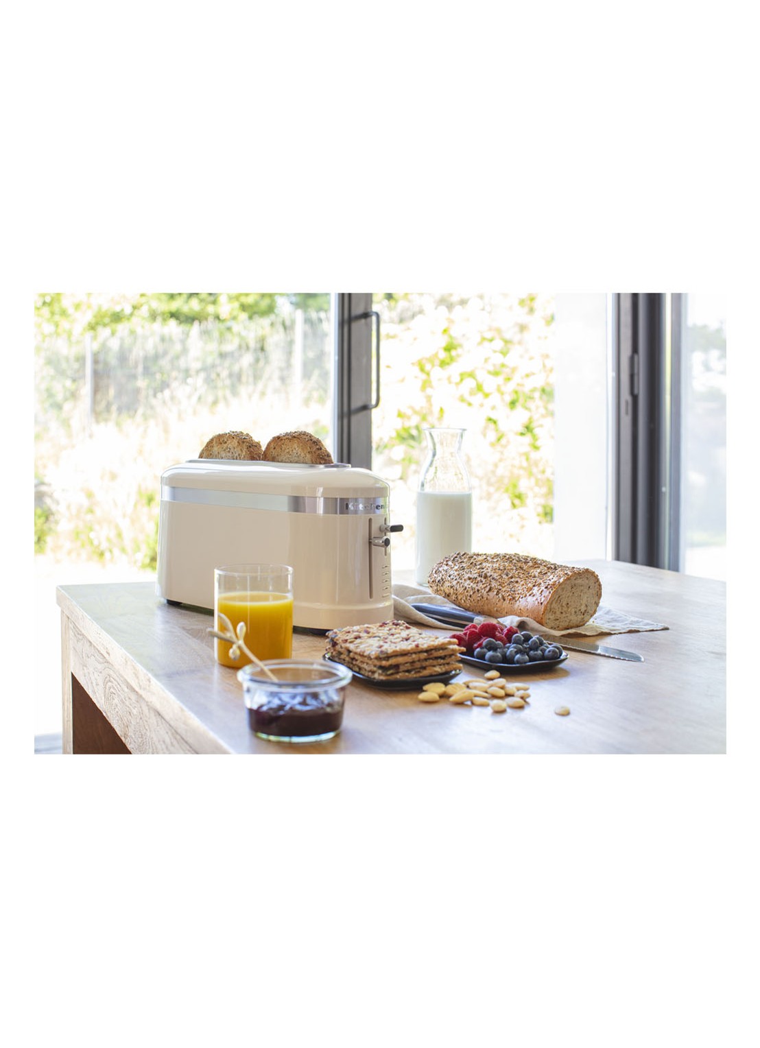 KitchenAid 2-slice broodrooster 1-slot 5KMT3115EAC - Amandelwit - voorkant 2 creme