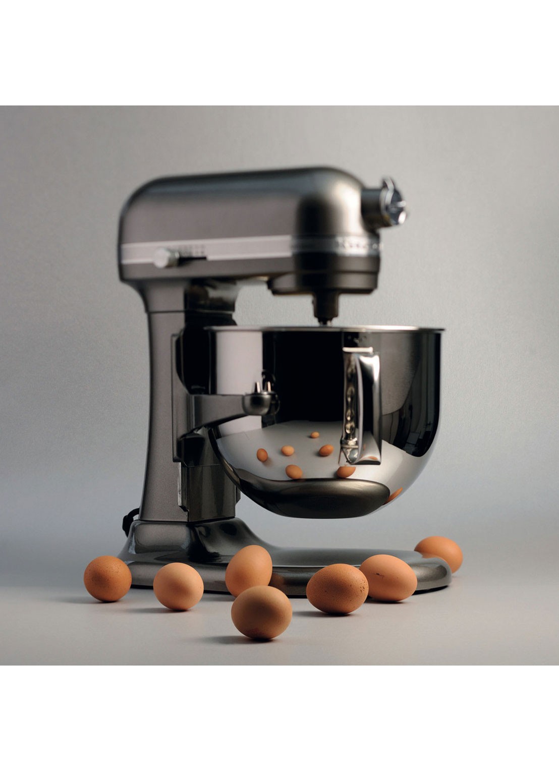 KitchenAid Artisan keukenmachine 6,9 liter 5KSM7580XEMS - Tingrijs - voorkant 2 donkergrijs