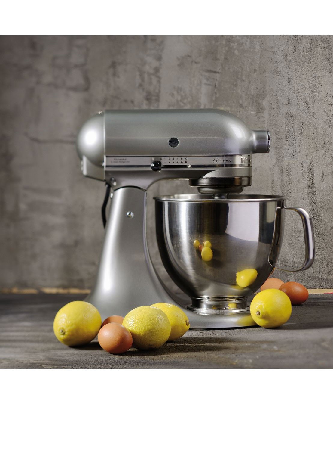KitchenAid Artisan keukenmachine met kantelbare kop 4,8 liter 5KSM125ECU - Contour Zilver - voorkant 2 contour zilver