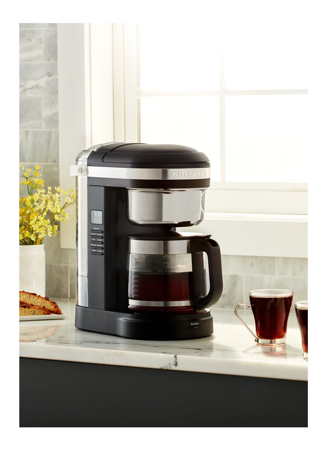 KitchenAid Filterkoffiezetapparaat 1,7 liter 5KCM1209 - voorkant 2 onyx zwart