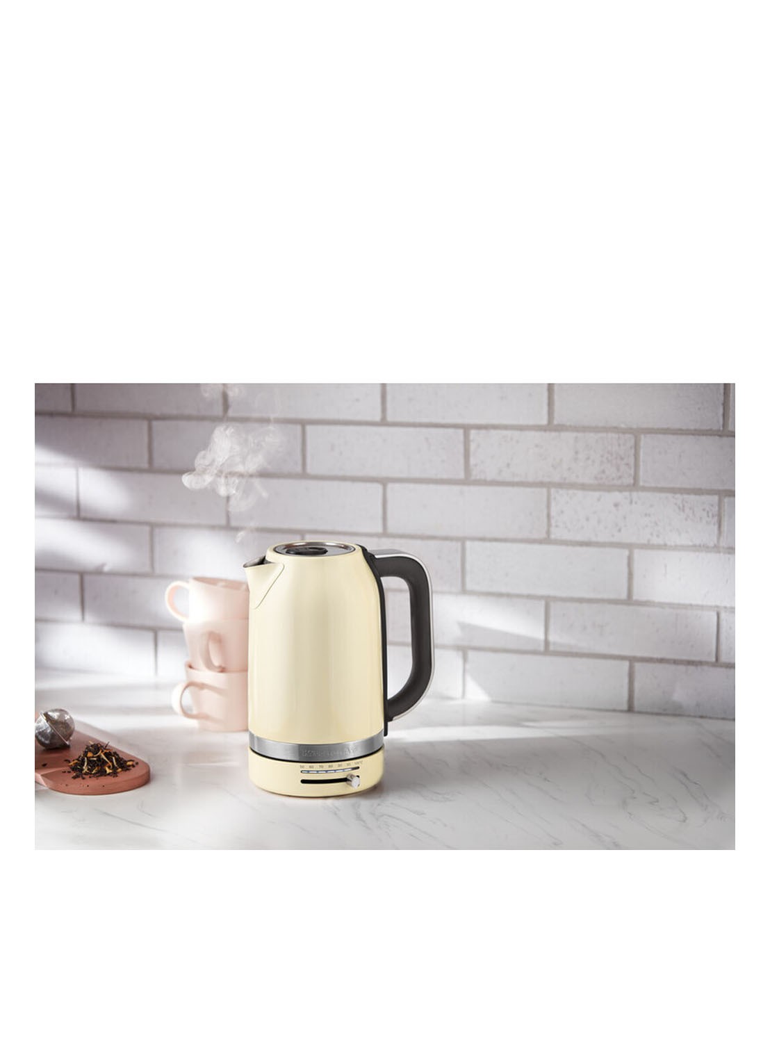 KitchenAid Waterkoker 1,7 liter - 5KEK1701EAC - detail 2 vanillegeel