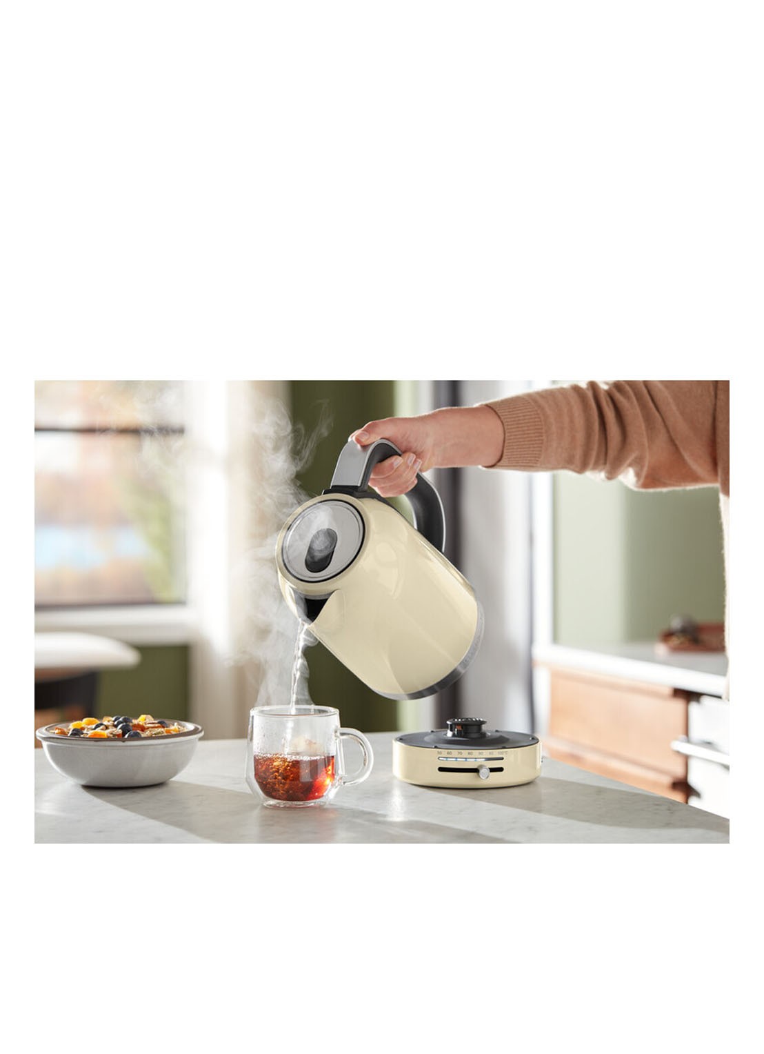 KitchenAid Waterkoker 1,7 liter - 5KEK1701EAC - detail 4 vanillegeel