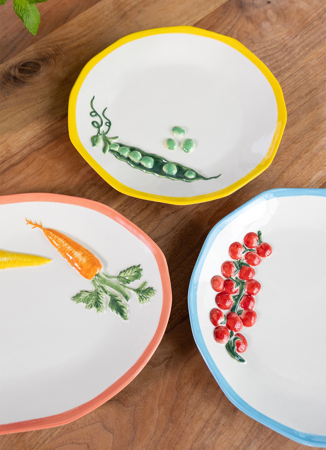 &Klevering Carota serveerschaal 40 cm - voorkant 2 oranje