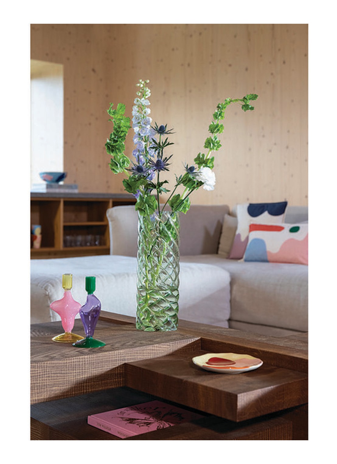 &Klevering Marshmallow vaas 33 cm - voorkant 2 lichtgroen