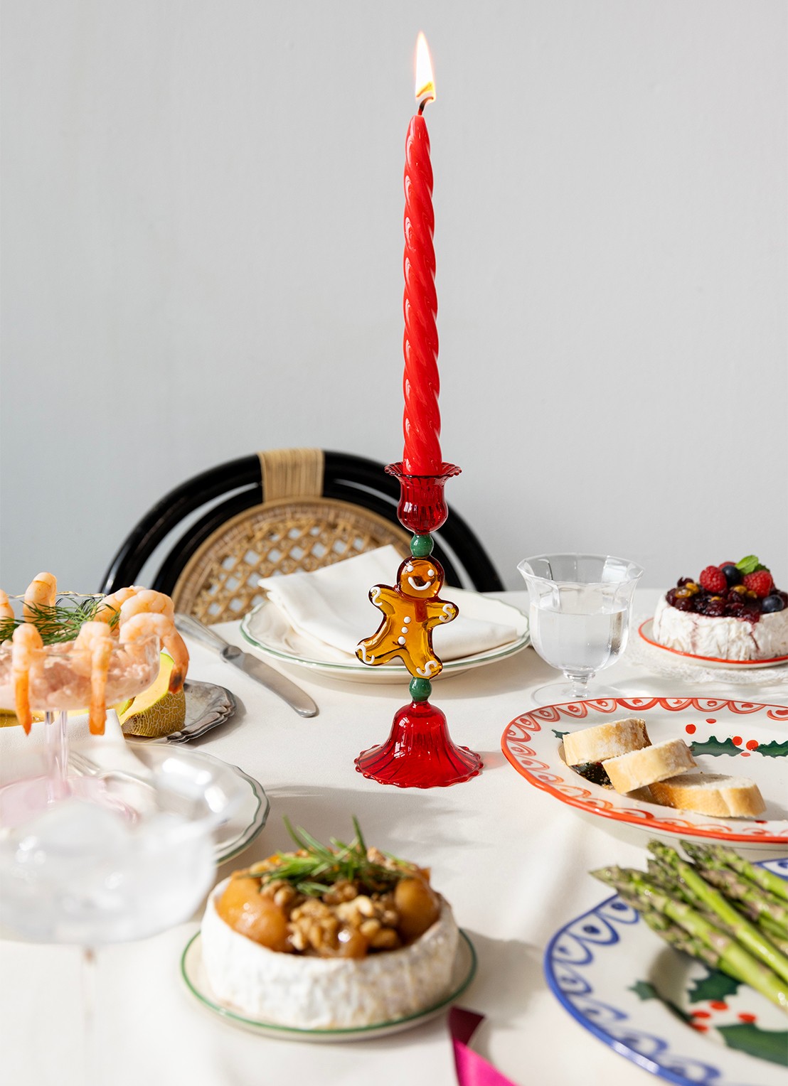 &Klevering Merry Gingerbread kandelaar 18 cm - detail 2 rood