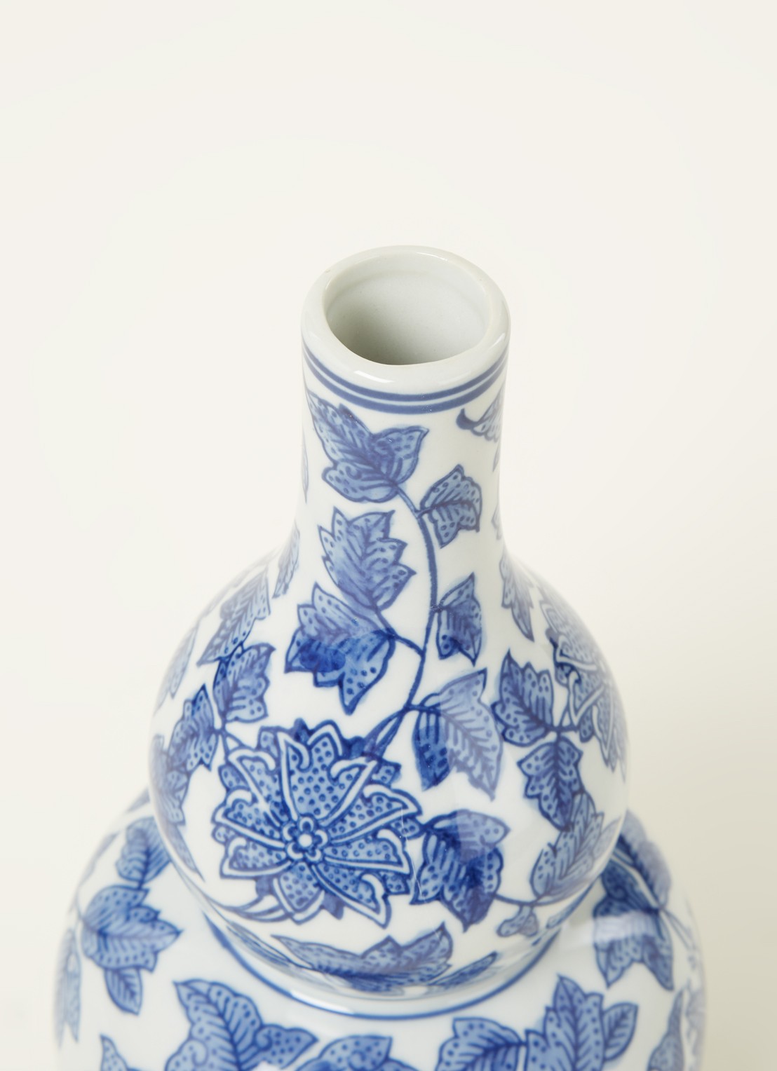 &Klevering Rijksmuseum Lotus vaas 24 cm - detail blauw
