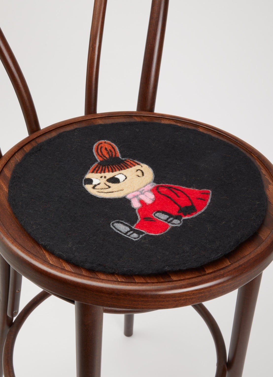 Klippan Little My zitkussen Ø34 cm - voorkant 3 zwart