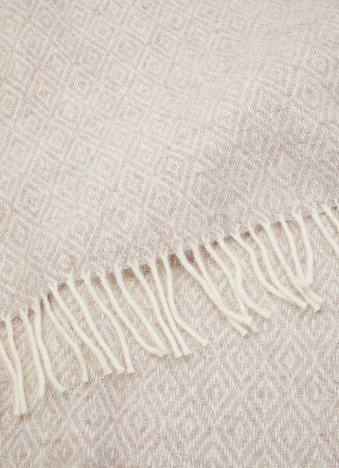 Klippan Stella plaid van lamswol 130 x 200 cm - detail beige