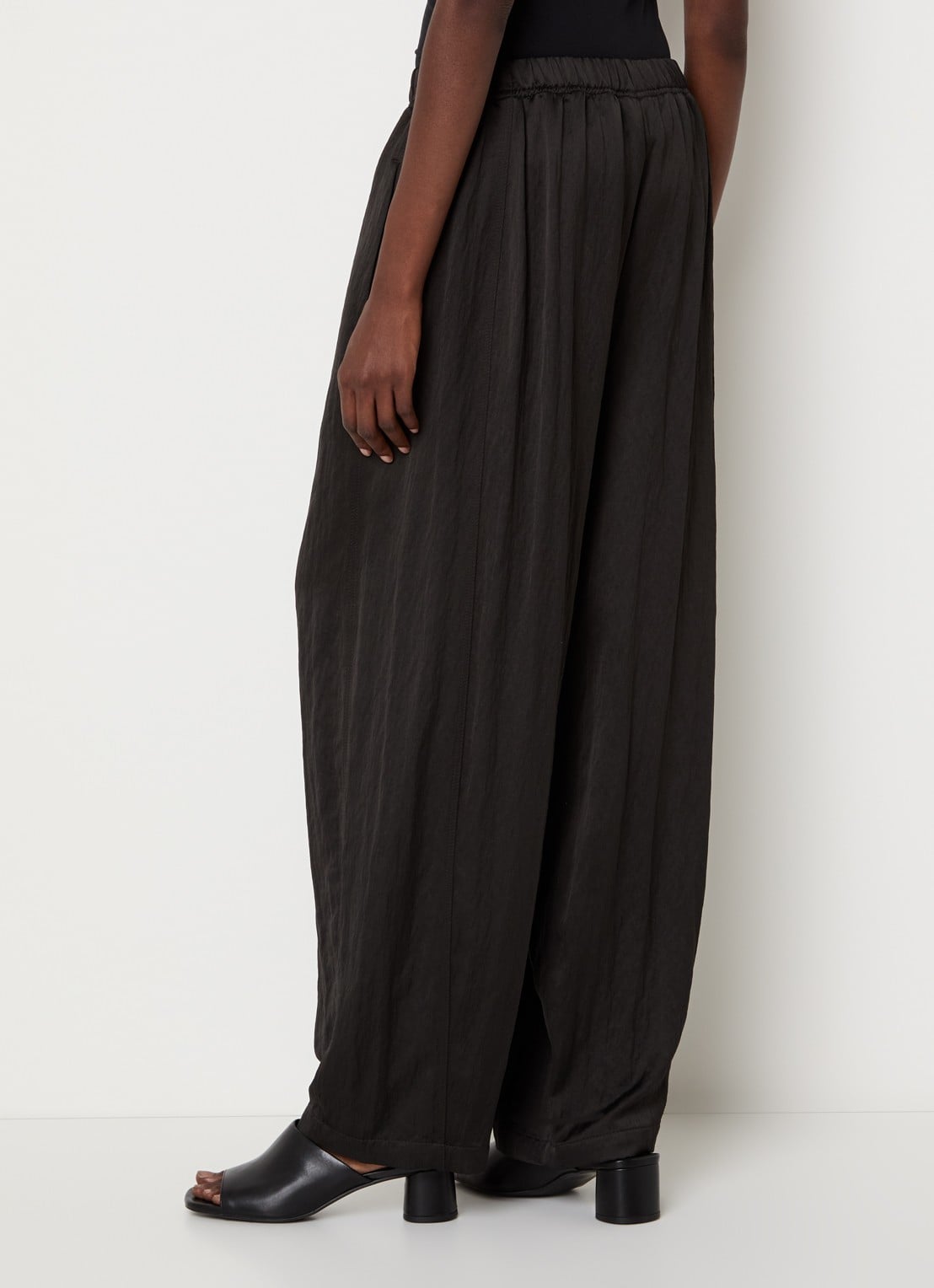 Knit-ted Camden high waist wide fit broek met steekzakken - achterkant 4 zwart
