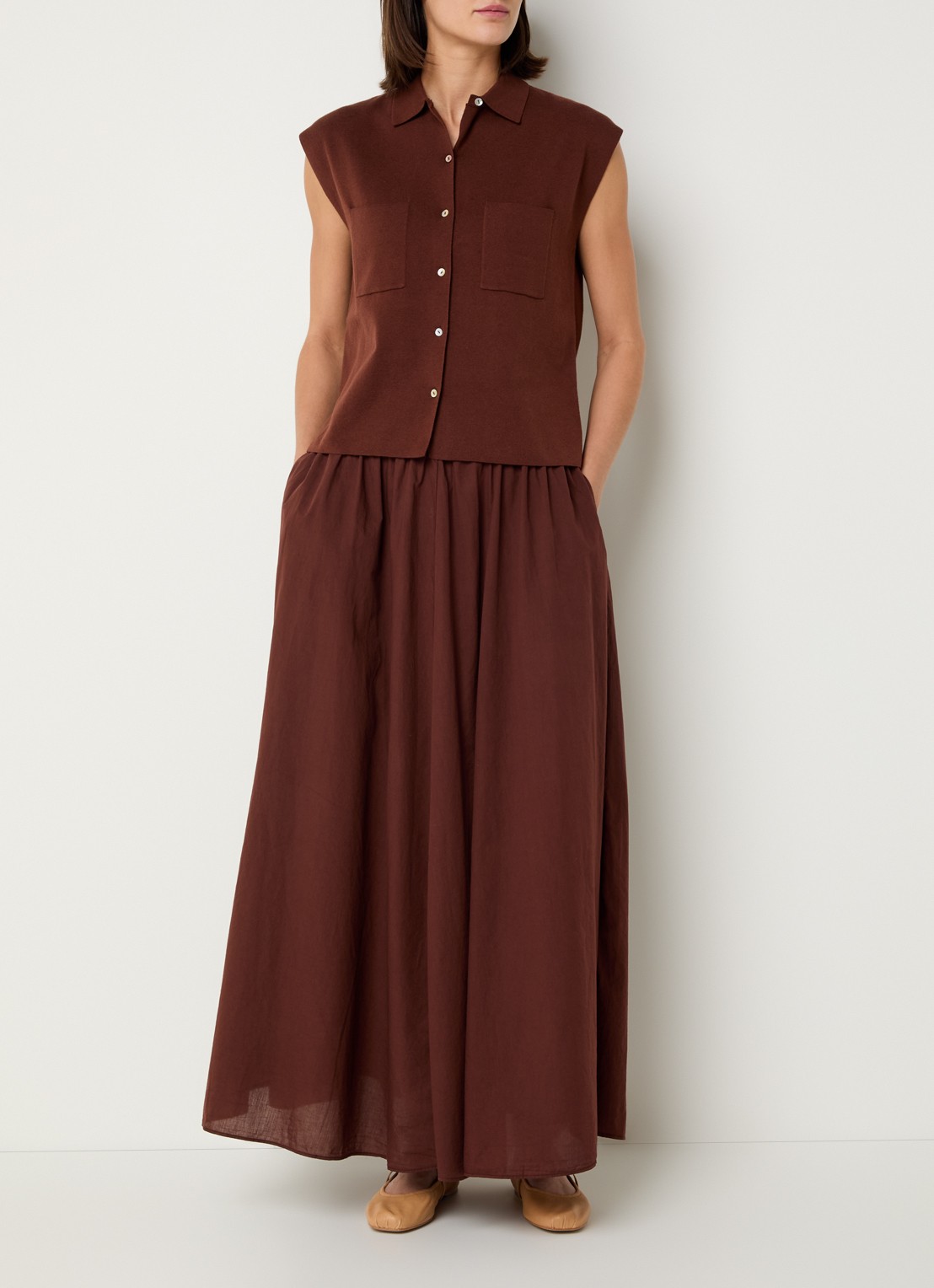 Knit-ted Cato midi rok met steekzakken - voorkant 2 kastanjebruin