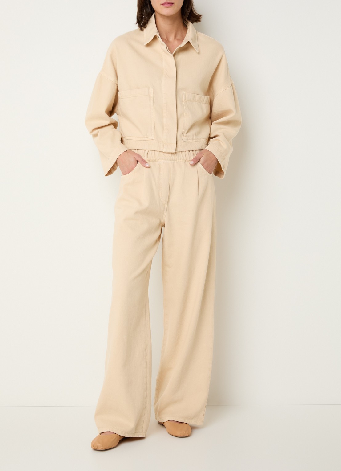 Knit-ted Diasy jack met opgestikte zakken - voorkant 2 beige