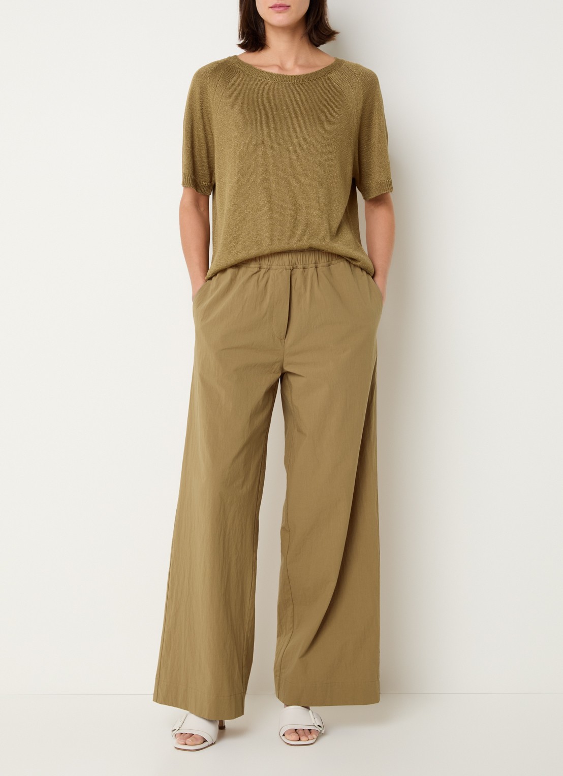 Knit-ted Felice grofgebreide trui met lurex - voorkant 4 mosterd