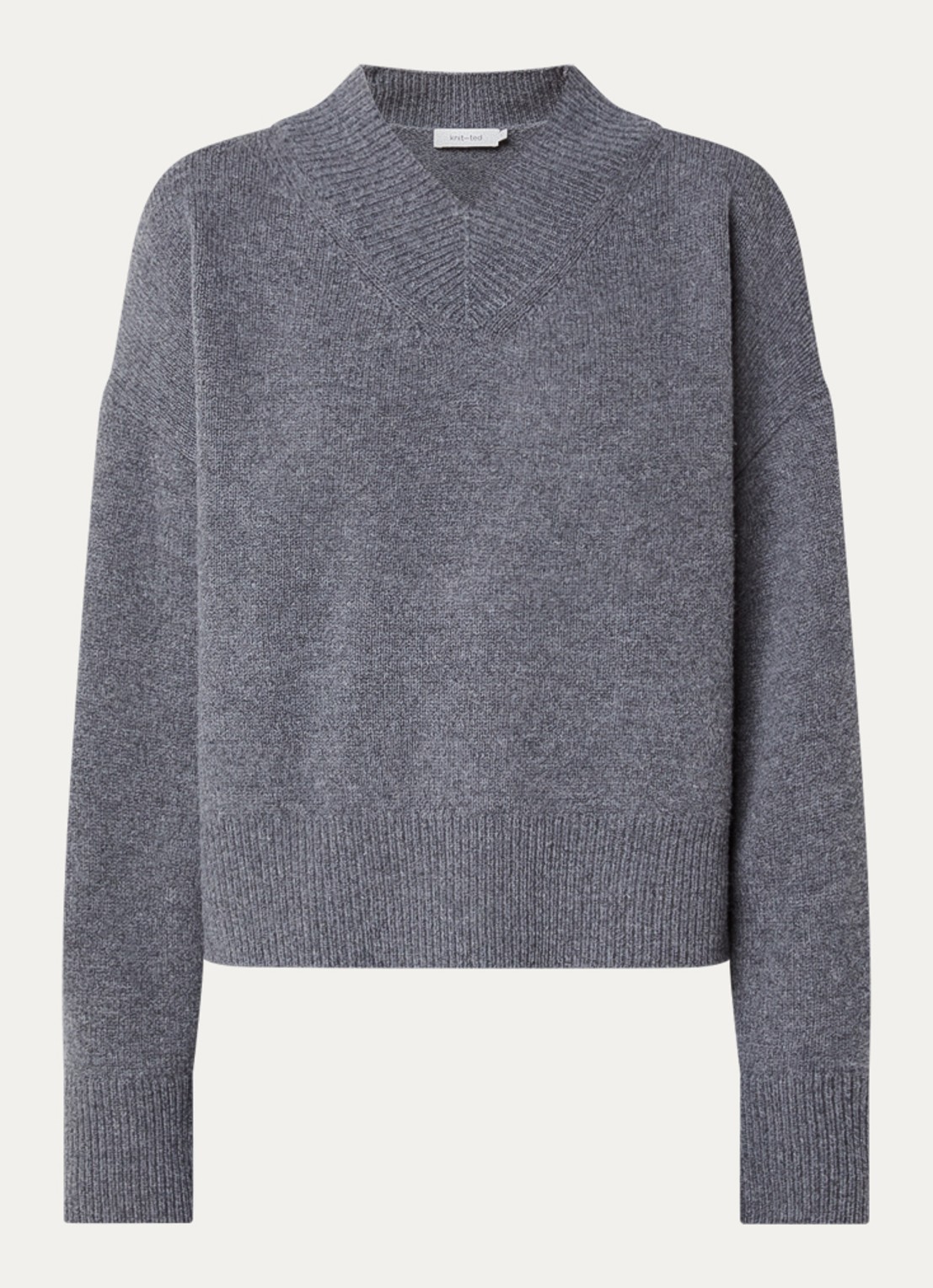 Knit-ted Jean fijngebreide trui met V-hals - voorkant 2 donkergrijs