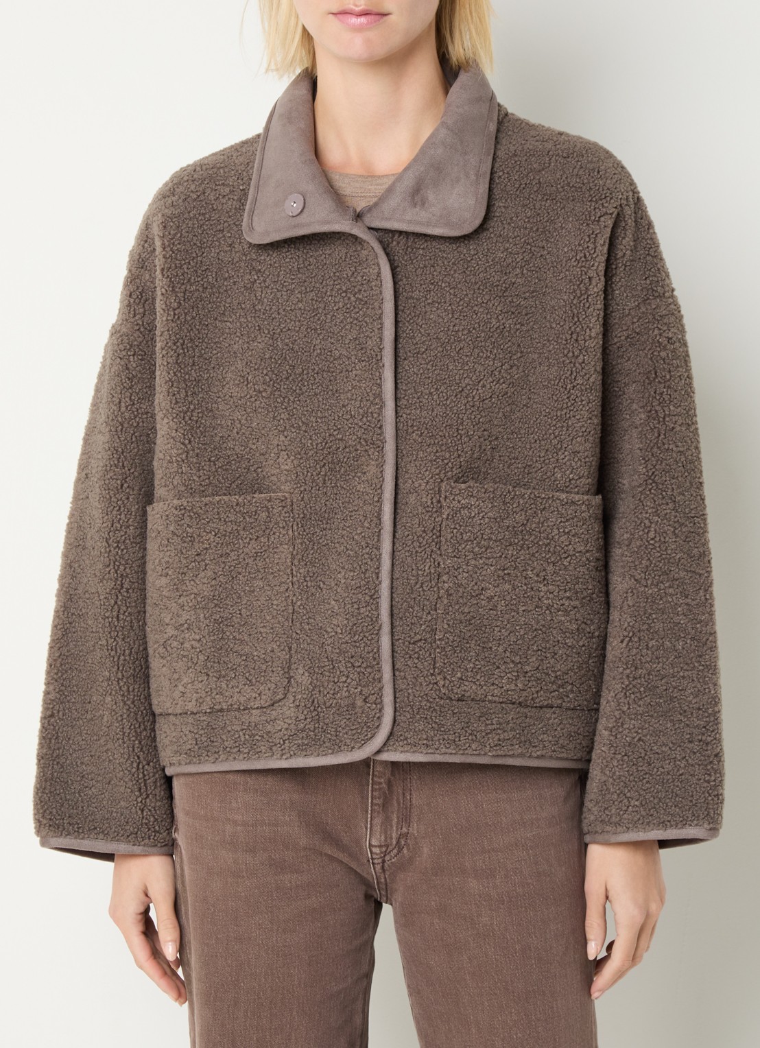 Knit-ted Jill jack van teddy met steekzakken - detail 5 donkerbruin