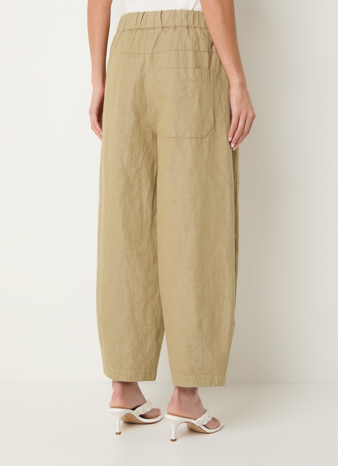Knit-ted Mona high waist tapered fit broek met steekzakken - achterkant 3 khaki
