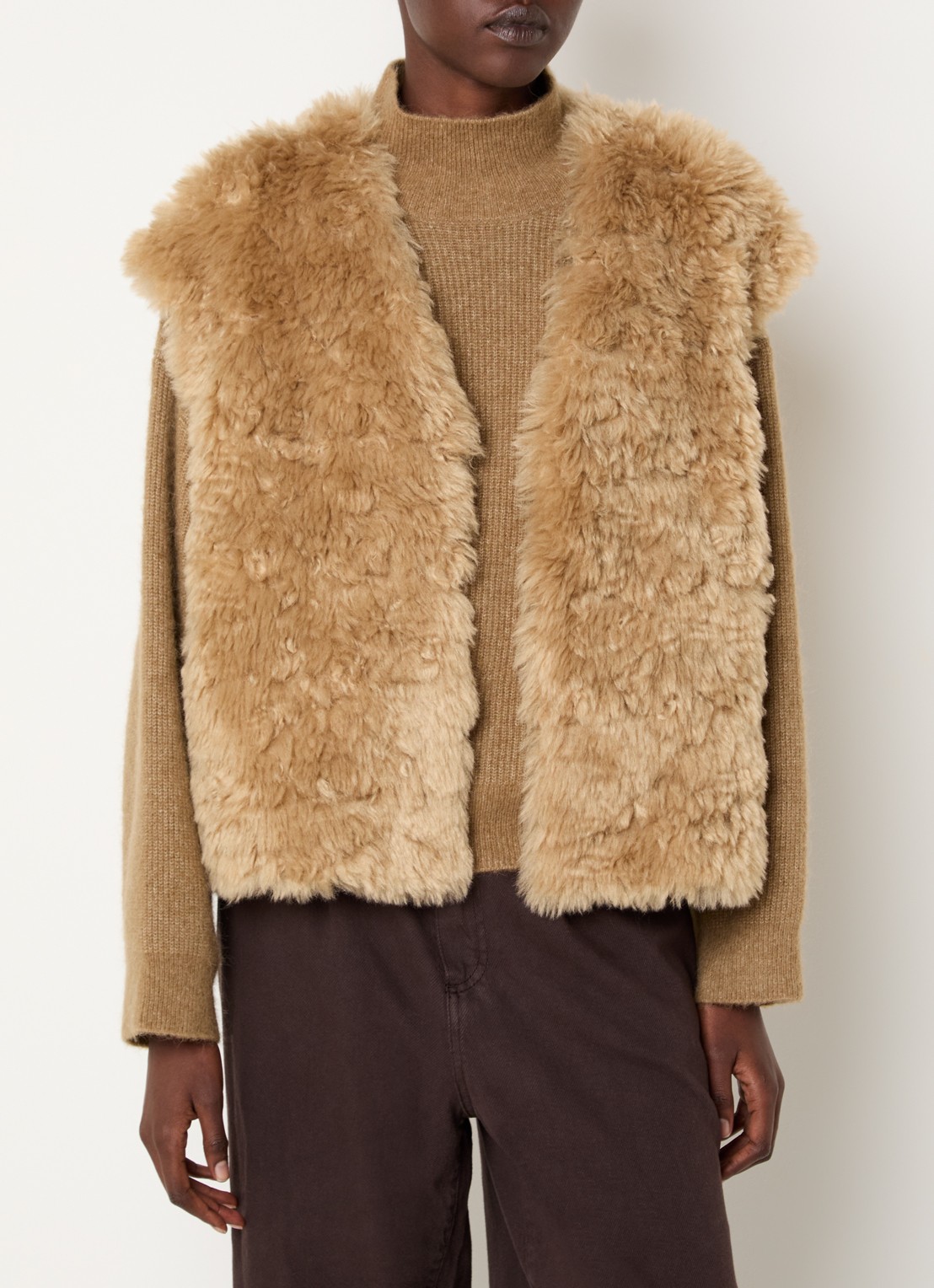 Knit-ted Opal gilet van imitatiebont - detail 4 camel